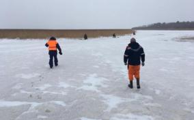 Спасатели организовали рейд по предупреждению выхода граждан на лед карьера поселка имени Свердлова