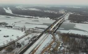 В Киришах завершили надвижку пролета нового моста через Волхов