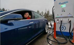 Новую электрозарядную станцию открыли на Мурманском шоссе в Ленобласти
