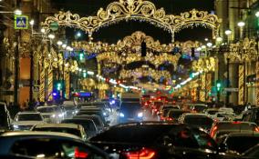 Стало известно, какие мосты и улицы Петербурга перекроют для транспорта в новогоднюю ночь