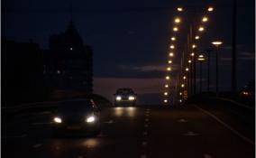 Порядка 56 километров линий освещения построили на региональных дорогах Ленобласти