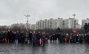 На площади Победы в Петербурге почтили память защитников Ленинграда