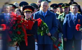 Губернатор Ленобласти обратился к жителям по случаю Дня памяти героических защитников Ораниенбаумского плацдарма