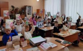 Енакиево: в школах проходит акция «Береги учебник – источник знаний»