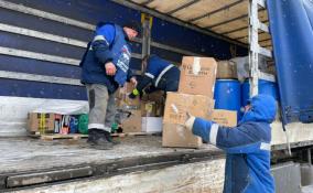 Жители Ломоносовского района собрали 10 тонн гуманитарной помощи военнослужащим в зоне СВО