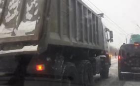 На Приморском шоссе движение затруднено из-за ДТП