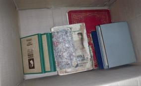Выборгские таможенники не дали вывезти из России старинные книги
