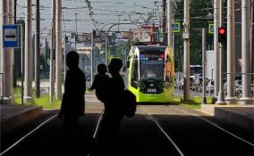 В Петербурге 14-летний подросток попал под трамвай