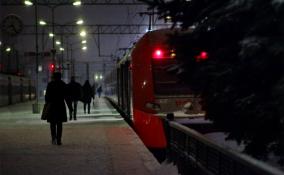 Часть пригородных электричек могут перевести на другие вокзалы из-за ремонта станции метро «Ладожская»