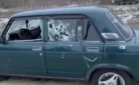 ФСБ обнародовала видео с расстрелянными украинскими диверсантами машинами в Брянской области