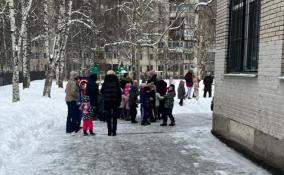 Воспитанников петербургского детсада эвакуировали из-за проблем с проводкой