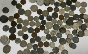 Монеты с нацистской символикой нашли у россиянина, приехавшего из Эстонии
