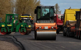 Дорожники Ленобласти ремонтируют 15-километровый участок трассы от Приморска в сторону Глебычево