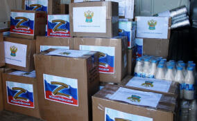 Выборгские таможенники собрали продукты и медикаменты для бойцов СВО