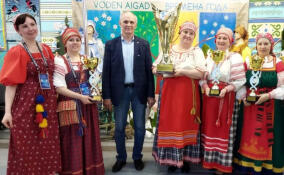 Гран-при и три первых места завоевали представители Вепсского центра фольклора в конкурсе «Лучшее произведение национального народного творчества»
