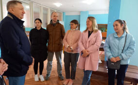 Депутат Сергей Яхнюк взял на контроль капремонт детского сада в Сланцах