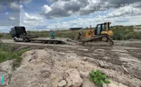 Экологи изъяли бульдозер у организаторов незаконной свалки в поселке им. Свердлова