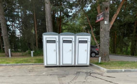 Бесплатные туалеты появились на двух пляжах Соснового Бора