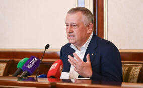 Ленобласть помогает восстанавливать жилые дома и соцобъекты в Макеевке