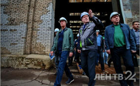 Фоторепортаж: Дрозденко, Патрушев и Гуцан встретились на судостроительном заводе в Выборге