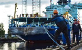 Ледокол  «Урал» встал на плановый ремонт в Кронштадтском морском заводе