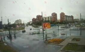 Четыре человека пострадали в ДТП с автобусом на проспекте Большевиков