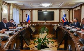 Петербург и Ленобласть расширят программу ремонта дорог к СНТ