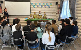 Детей из Осельковской школы посвятили в правнуки «Дороги жизни»