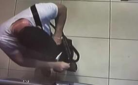 Злоумышленник с пособниками обманул восемь человек почти на 11 миллионов рублей