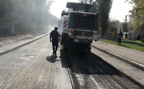 Ленобласть ремонтирует дорогу на улице Постышева в Енакиево