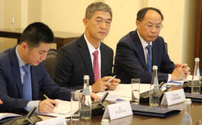 Оказание бесплатной юридической помощи обсудили парламентарии Китая и Ленобласти