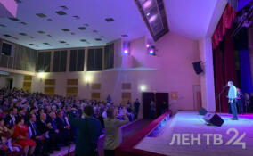 Александр Дрозденко приехал на праздник в честь Дня народного единства в Тосно