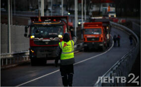 Мост-гигант в Киришах прошел испытания грузовиками весом 250 тонн