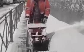 В Ленобласти от снега очистили 13,3 тысяч километров дорог