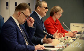 Фоторепортаж ЛенТВ24: губернатор Ленобласти Александр Дрозденко подвел итоги 2023 года на пресс-клубе