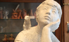 Ученые ЛЭТИ создали 3D-модель фигурки бурундука, утраченного с могилы писателя Виталия Бианки