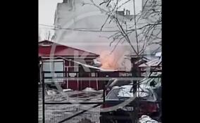 Пожар на городском рынке в Кингисеппе охватил 170 квадратных метров