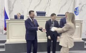 В преддверии Дня энергетика в ЗакСе Ленобласти вручили награды «Надежный партнер - 2023»