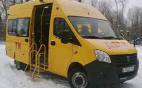 Школам Ленинградской области подарили 28 новых автобусов