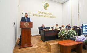 Прокуроров Ленобласти наградили в честь профессионального праздника