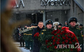 «На рубеже бессмертия»: Акция, посвященная 81-й годовщине прорыва блокады Ленинграда, в объективе ЛенТВ24
