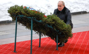 Президент России прибыл на Пискаревское кладбище