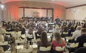 Симфонический оркестр Ленобласти представил программу, с которой отправится на гастроли в Поднебесную