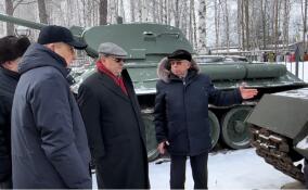 Дрозденко и Чуйченко посетили филиал Центрального военно-морского музея "Дорога Жизни"