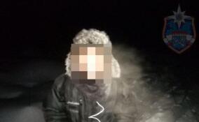 Замерзающего туриста эвакуировали из леса в Приозерском районе