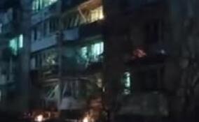 Видео: в дом на Пискаревском проспекте врезался БПЛА