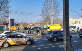Не получилось "проскочить": таксист на Skoda устроил смертельное ДТП во Всеволожске