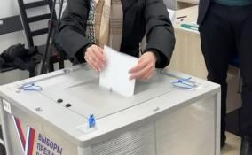 Более полусотни россиян из Эстонии проголосовало на избирательном участке №590 в Ивангороде