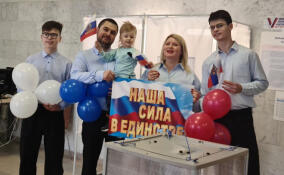 Избирательные участки открылись в Ленобласти в последний день выборов