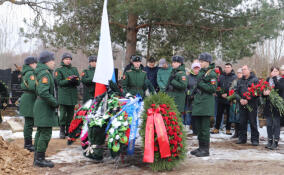 В Кировске проводили в последний путь ефрейтора Никиту Власова, погибшего в зоне СВО